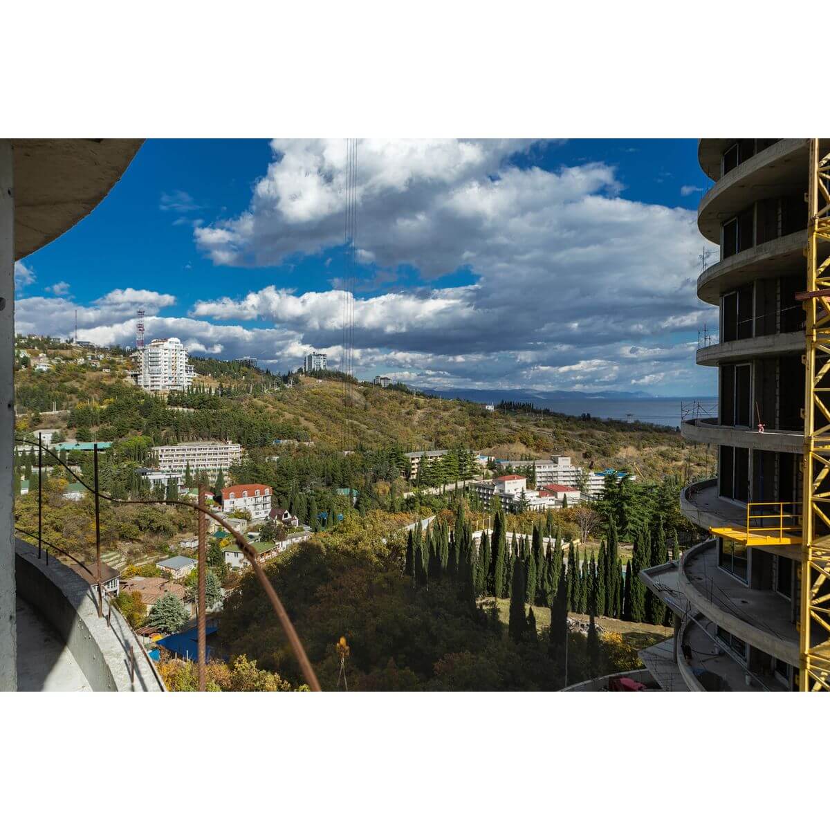Планировка Апартамент 1‑комнатный площадью 45.55 м² с видом на море и горы №30Ап/2-5 продаётся в городе Алушта «АК Паруса Мечты» от застройщика по цене 18 870 421 ₽ – Море Близко